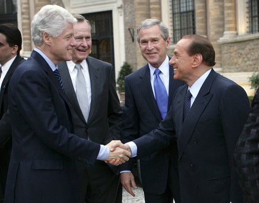 Bill_Clinton,_George_H._W._Bush,_George_W._Bush_and_Silvio_Berlusconi
